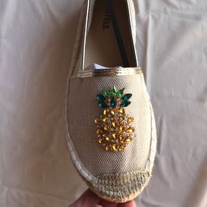 JustFab Sen slip ons